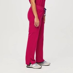 Women's Ultra Rose Kade™ - Tall Cargo Scrub Pants - S - Tall / Ultra Rose